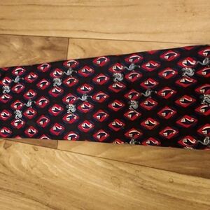 Black and Red Patterned Tie